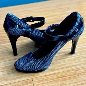 Stuart Weitzman Wool Houndstooth Print Pumps size 10